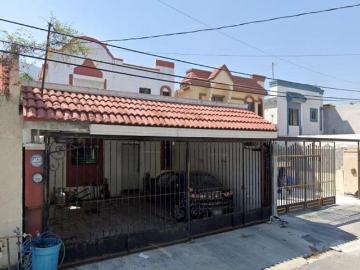 HERMOSA CASA DE GRAN COMODIDAD, CON EXCELENTE UBICACION CERCA DE AMENIDADES, VIALIDADES Y SERVICIOS