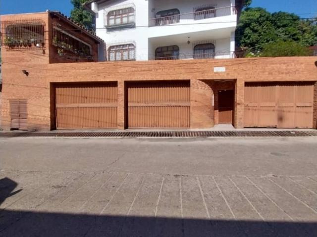 HERMOSA CASA DE OPORTUNIDAD 600mts/5H+s/6B+s/8PE