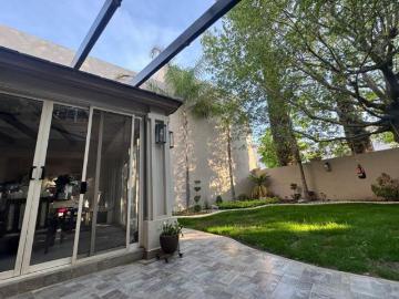 Hermosa casa de oportunidad en Villa bonita
