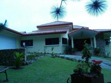 HERMOSA CASA DE MONTAÑA EN ALTOS DEL MARÍA: A 1,100MTS DE ALTURA