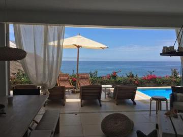 Hermosa Casa de Playa en primera fila con magnífica vista al Mar