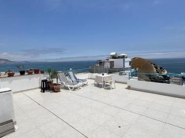 Hermosa Casa De Playa En Venta