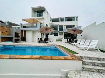 Hermosa casa de Playa en Venta semi amoblada– Playa Pulpos