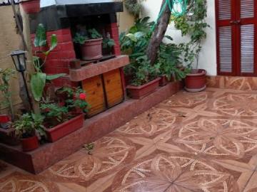 Hermosa casa en sector Oriente Santa Amalia con Av La Florida 4D/3B