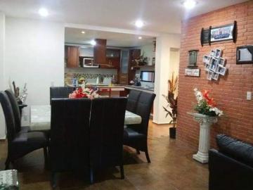 Hermosa Casa en Pozos, en Esquina. 3 recamaraa, 3 baños completos,2 cocheras