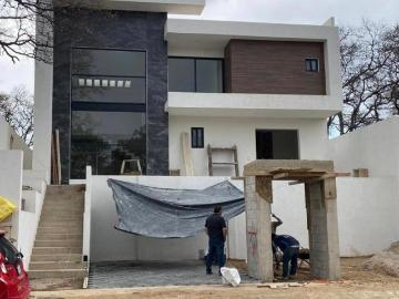 Hermosa casa en preventa entrega en 3 meses en Vila Loma Bellavista