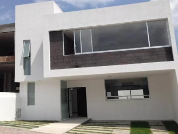 Hermosa casa en Punta Esmeralda, 3 rec?maras, 3 ba?os, Estudio, lindos acabados