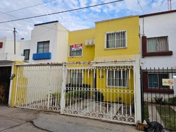 Hermosa Casa en Residencial Campestre, Frente a Juzgados Civiles