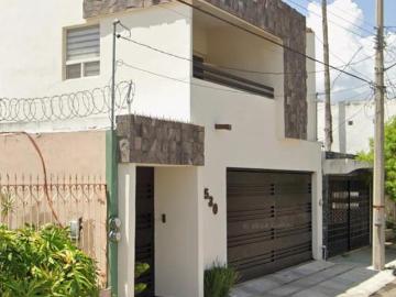 HERMOSA CASA EN UN ENTORNO TRANQUILO, CERCANO A SERVICIOS BASICOS Y AMENIDADES