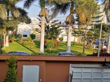 Hermosa Casa en Urb. El Golf Frente a parque