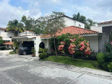 Hermosa Casa en Venta Club de Golf Tabachines