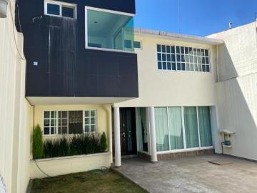 HERMOSA CASA EN VENTA AL SUR DE LA CIUDAD