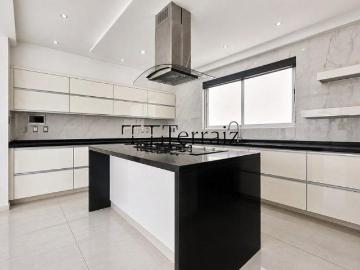 Hermosa Casa en Venta Bosque Esmeralda