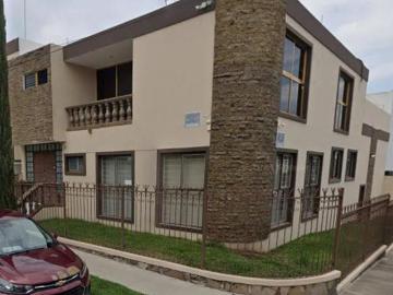 HERMOSA CASA EN VENTA, GRAN OPORTUNIDAD DE INVERSION!