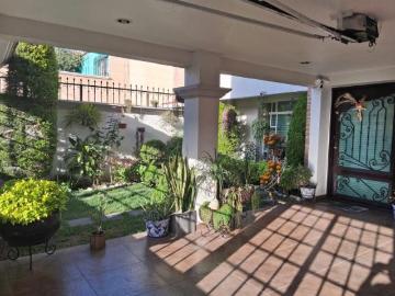 HERMOSA CASA EN VENTA EN COLONIA BOULEVARES, NAUCALPAN DE JUÁREZ