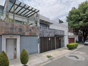 Hermosa Casa en Venta en Calle Cerro de la Estrella, en Coyoacán, CDMX