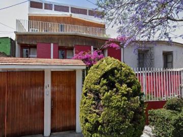 Hermosa Casa en Venta en Cerro de La Estrella, Iztapalapa CDMX