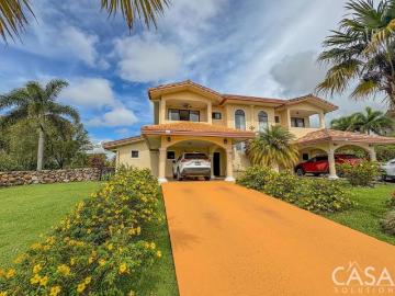 Hermosa Casa En Venta En Boquete Canyon Village, Alto Boquete