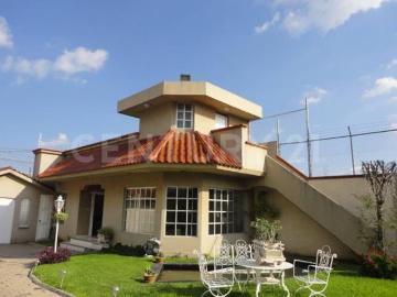 Hermosa Casa en Venta en Exclusivo Fraccionamiento en León, Guanajuato