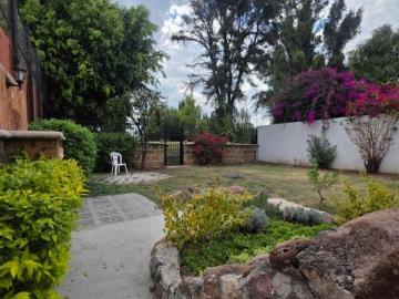 Hermosa casa en venta en Los Naranjos