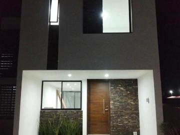 Hermosa casa en venta en Sotopark