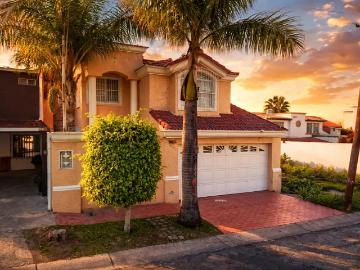 HERMOSA CASA EN VENTA EN PLAYAS DE TIJUANA DE TIJUANA EN BAJA CALIFORNIA