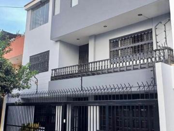 HERMOSA CASA EN VENTA EN URB. PRIMAVERA ETAPA I TRUJILLO
