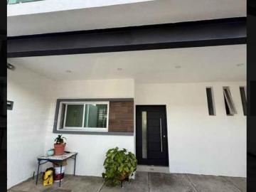 Hermosa Casa en venta en zona Estadio Jalisco