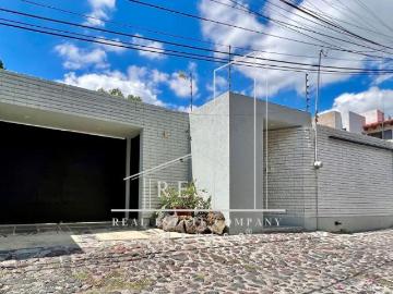Hermosa casa en venta Enorme jardín, diseño en una planta