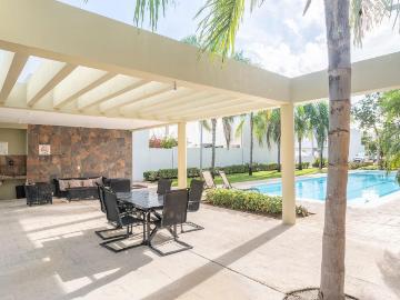 Hermosa casa en venta modelo Okume en Olivos 3