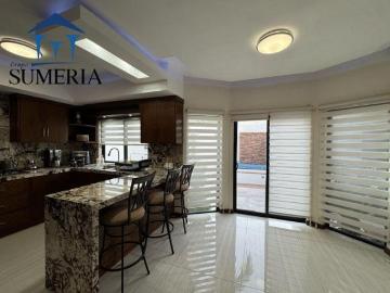 HERMOSA CASA EN VENTA TOTALMENTE REMODELADA
