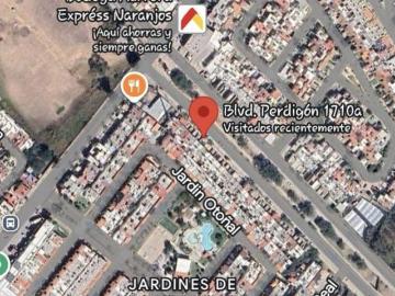 HERMOSA CASA EN ZONA RESIDENCIAL CON CONEXION A VIALIDADES PRINCIPALES Y SERVICIOS BASICOS CERCANOS