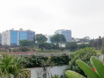 Hermosa Casa lista para mudarse en Chacarilla, también como Terreno!
