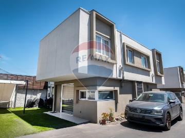 Hermosa casa m. trinidad casa 3d+2b patio | 3 Dormitorios por 4890.00 en La Florida