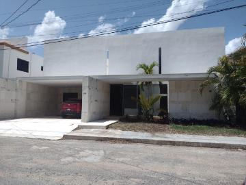| Hermosa Casa Moderna en Venta y Renta Ya Disponible en Montecristo |