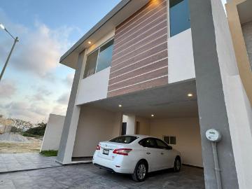 HERMOSA CASA NUEVA EN RENTA LOMAS DEL CHAIREL