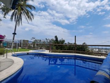 HERMOSA CASA SOLA CON TERRAZA, CANCHA DE TENIS, ALBERCA JACUZZI, 5 RECAMARAS, VISTA PANORAMICA