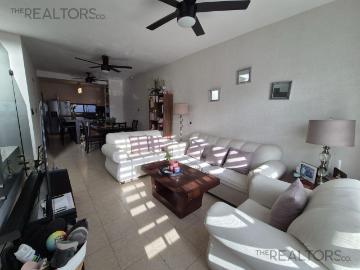 Hermosa casa remodelada en VENTA Santa Fe