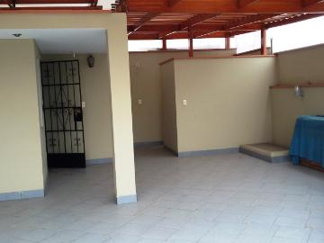 Hermosa casa remodelada en monterrico