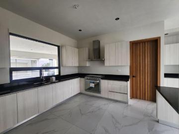 HERMOSA CASA RESIDENCIAL AL NORTE DE SALTILLO