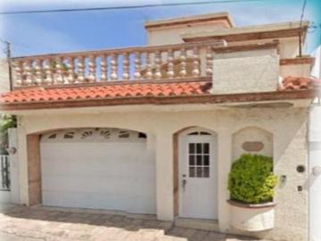 HERMOSA CASA UBICADA EN PRIVADA LOMAS DEL PARQUE, DURANGO, DURANGO