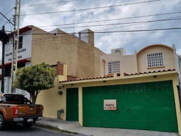HERMOSA EN CALLE ABIERTA RECAMARA EN PLANTA BAJA BAÑO COMPLETO PLANTA BAJA