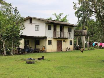 Hermosa finca en primera linea