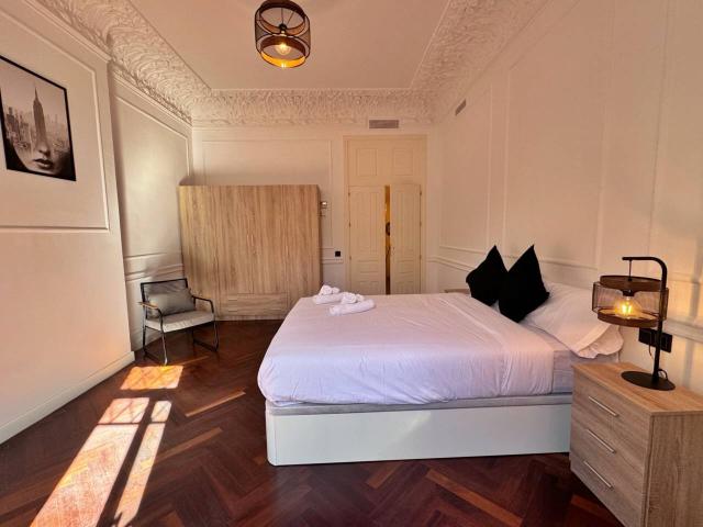 HERMOSA HABITACION DOBLE CON TERRAZA PRIVADA