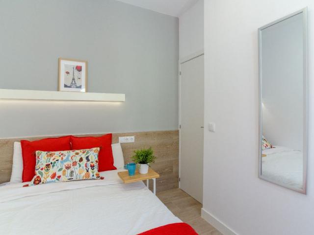 Hermosa habitación exterior en Mesón de Paredes