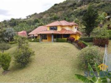 Hermosa Quinta en el Valle de Yunguilla
