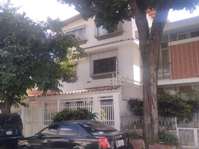 Hermosa Quinta en La California Norte. 520 7h+s/6b+s/4pe