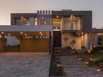 HERMOSA RESIDENCIA NUEVA MODERNA Y CON LOS ESPACIOS IDEALES PARA TU CONFORT Y LUJO, UBICADA EN EL BO