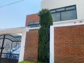Hermosa Residencial en Pachuca, San Javier con 2 recamaras, baño y vestidor