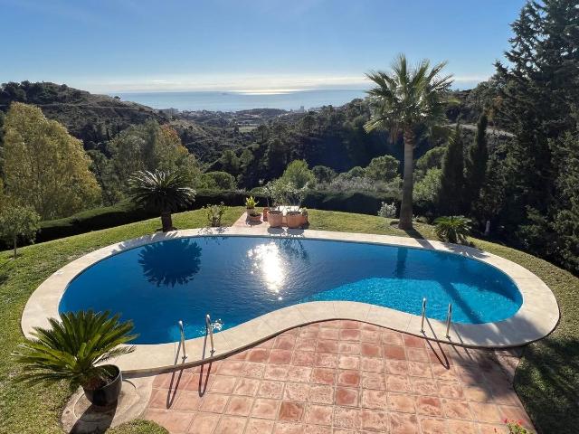 Hermosa Villa Andalusí con increíbles vistas panorámicas a s. 217m² Mijas